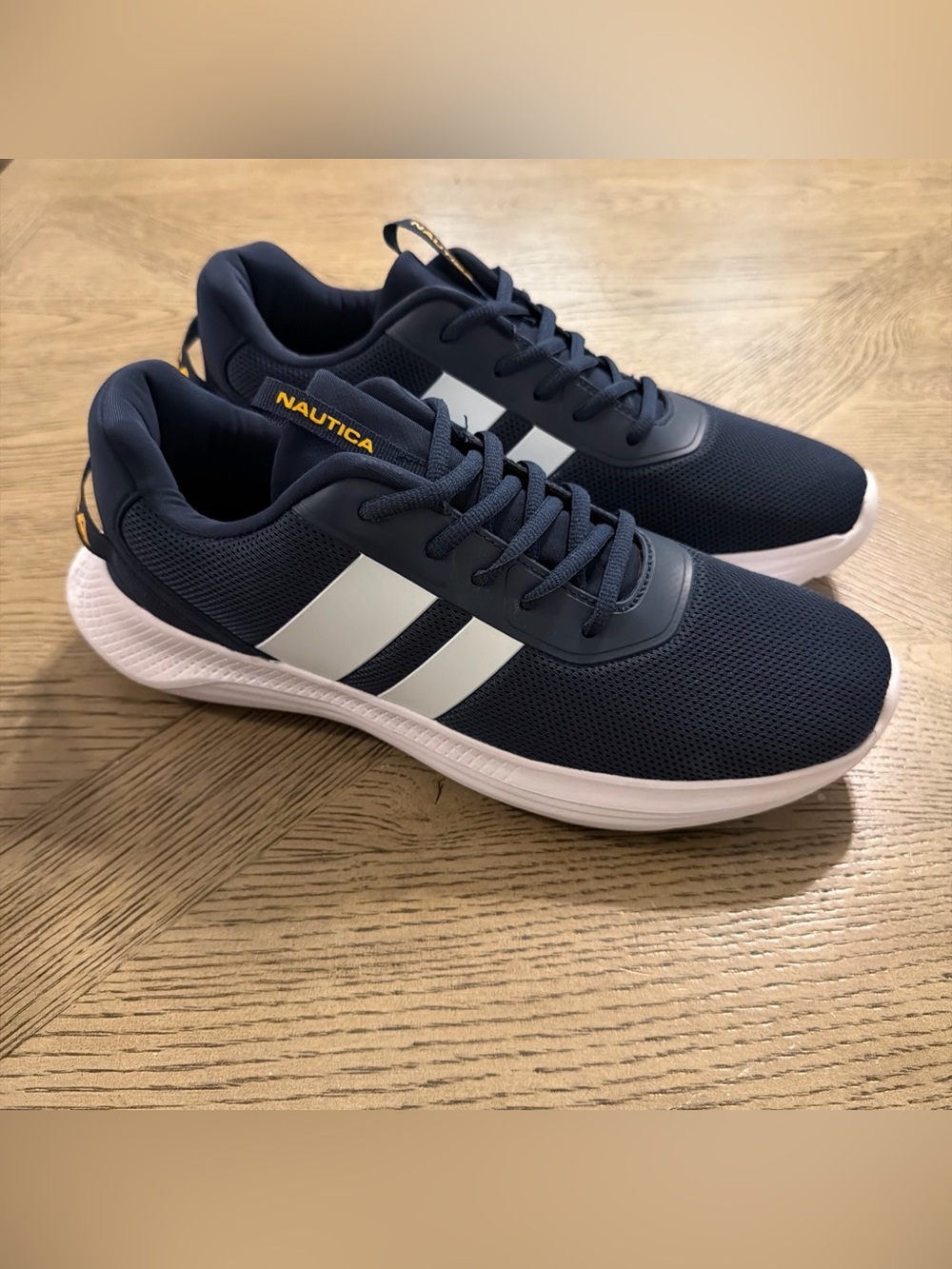 Nautica Mens Manalapin Navy/White Size 10